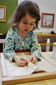 montessori-button-frame